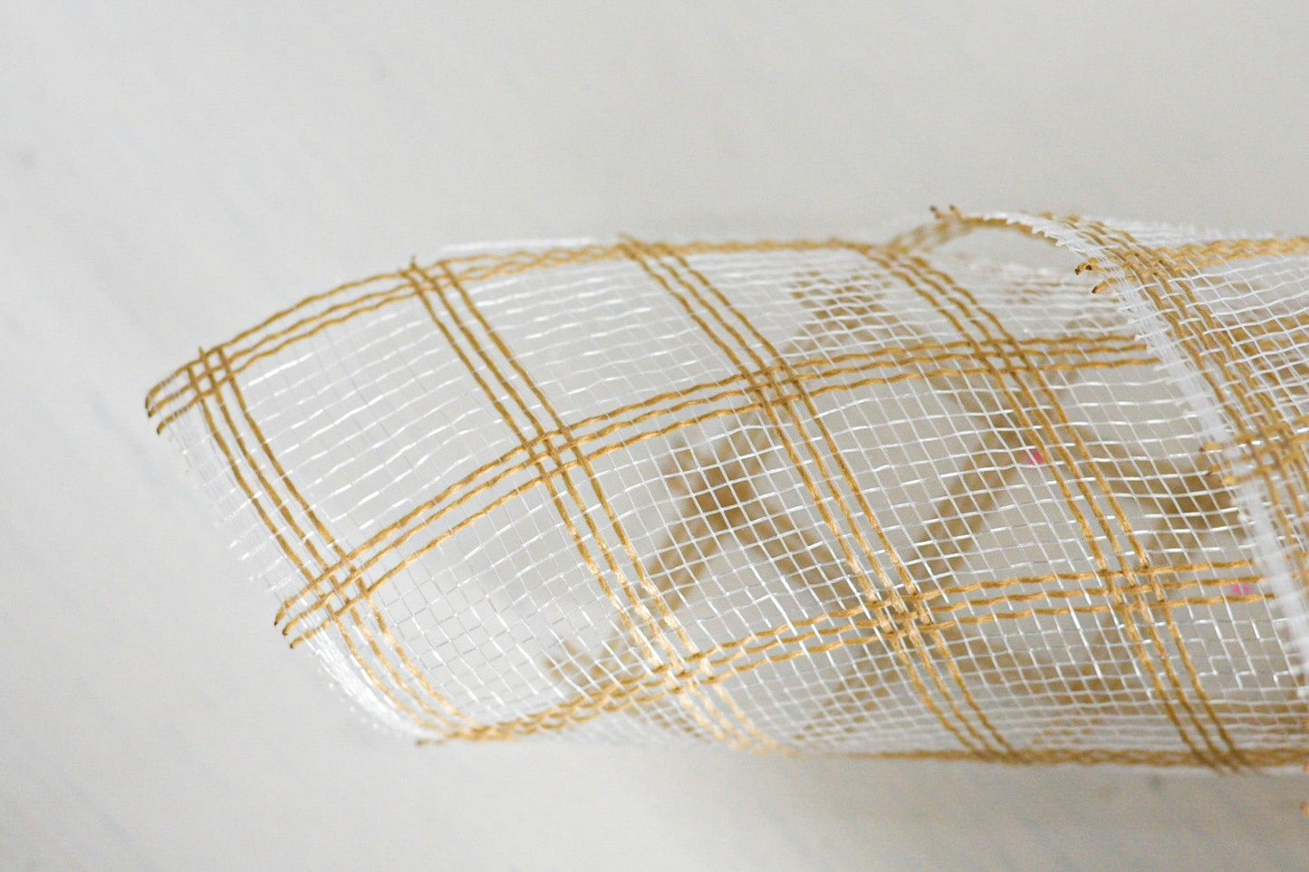 10.25"X10YD FAUX JUTE CHECK MESH NATURAL