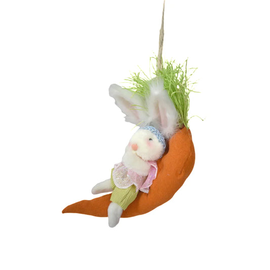 16” HANGING CARROT WITH BUNNY